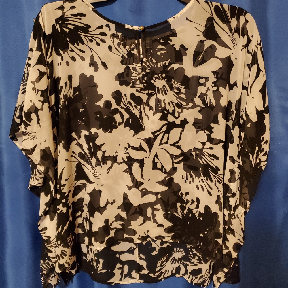 XL Black/White blouse
